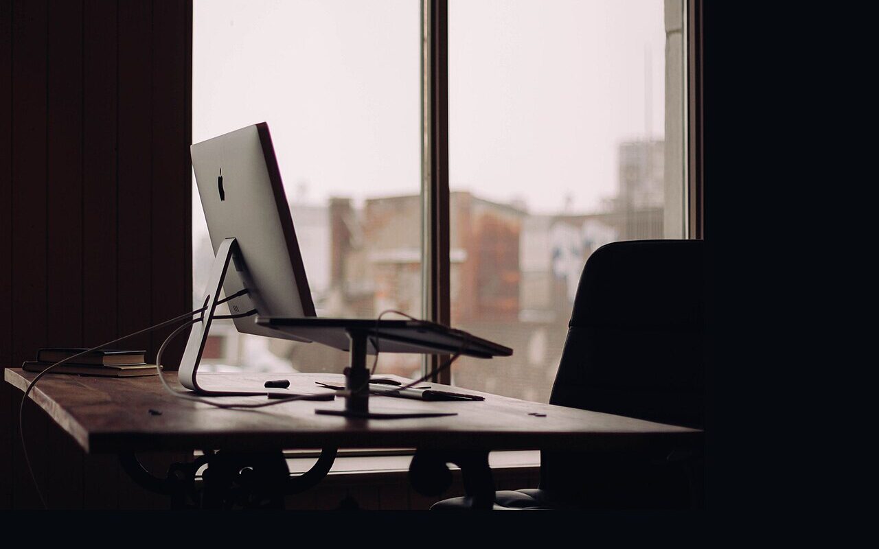 Japanese desk unsplash