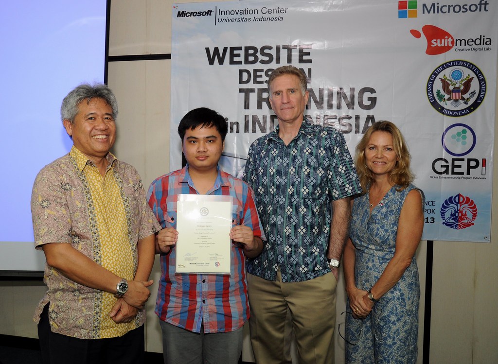 Indonesian students ride the ecommerce wave