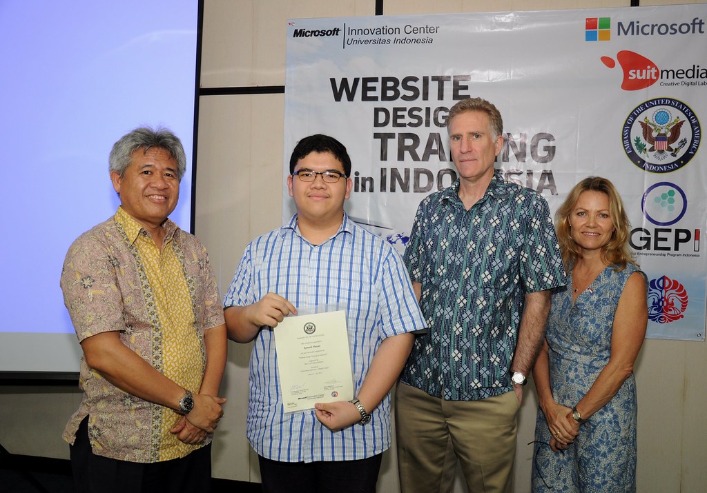 Indonesian students ride the ecommerce wave
