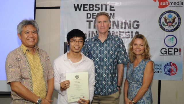 Indonesian students ride the ecommerce wave