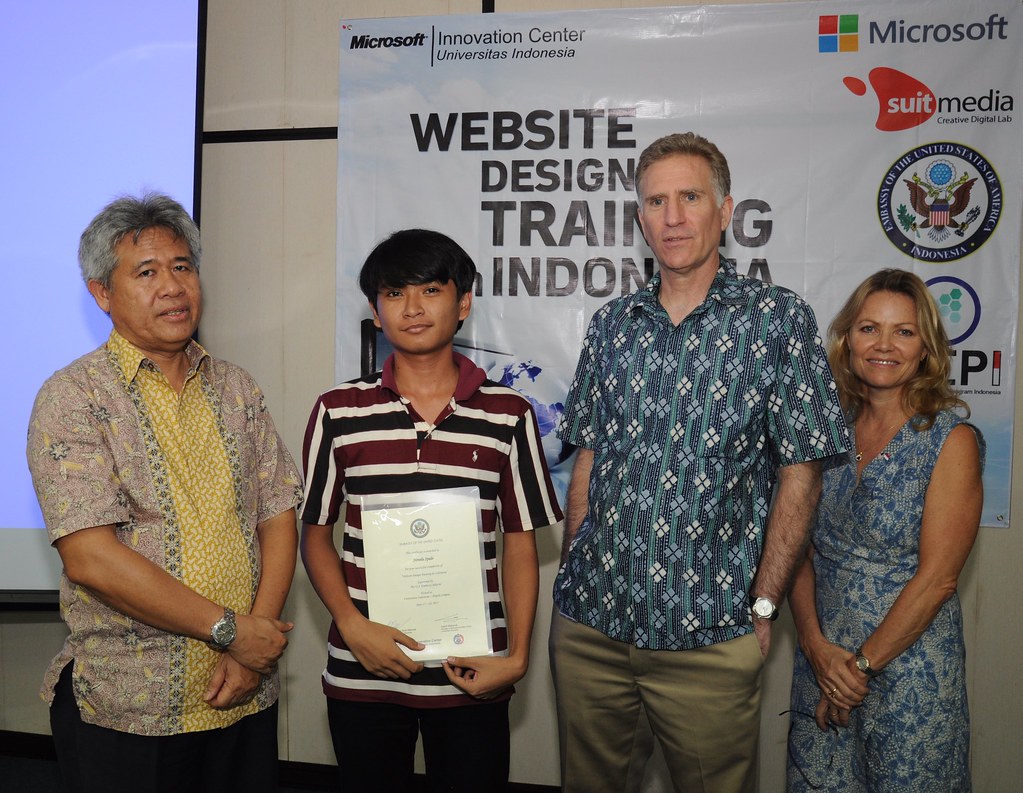 Indonesian students ride the ecommerce wave