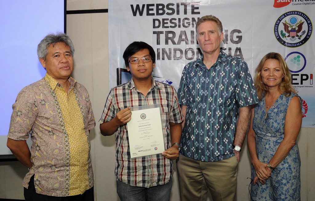 Indonesian students ride the ecommerce wave